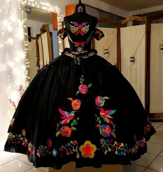 Черна Шаро бродерия Quinceanera рокли с шал дантела нагоре голям лък принцеса вестидос де 15 años Сладки 16 XV абитуриентски рокли